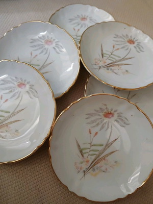 Vintage porcelain dessert plates set of 6 like new, 1946-1949