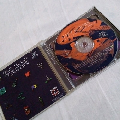 Gary Moore 2CD used with 2-3 light scratches