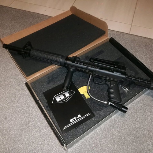 Paintball BT 4 M16 new with folding stock