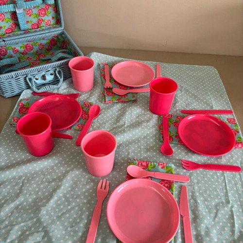 Imaginarium kids picnic set used with tablecloth and utensils