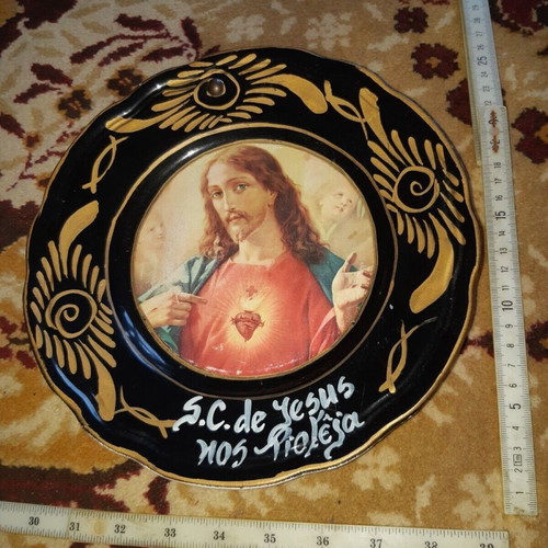 Decorative wall plate with Jesus used from Spain