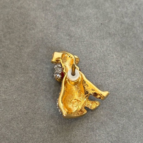 Swarovski dog brooch used with emeralds