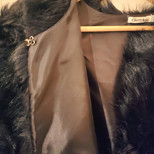Faux Fur Cropped Jacket Cherry Koko like new, black, size S/M