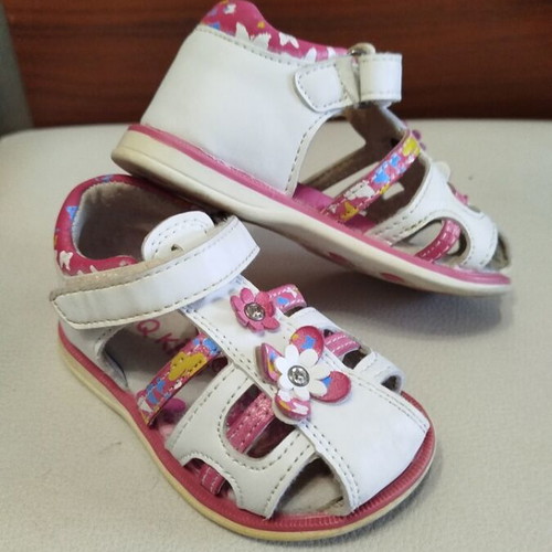 IQ KIDS baby sandals genuine leather size 20 like new