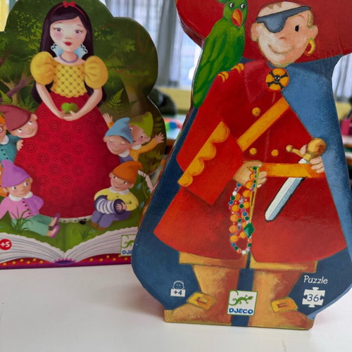 Djeco puzzles like new, set of 2 pieces