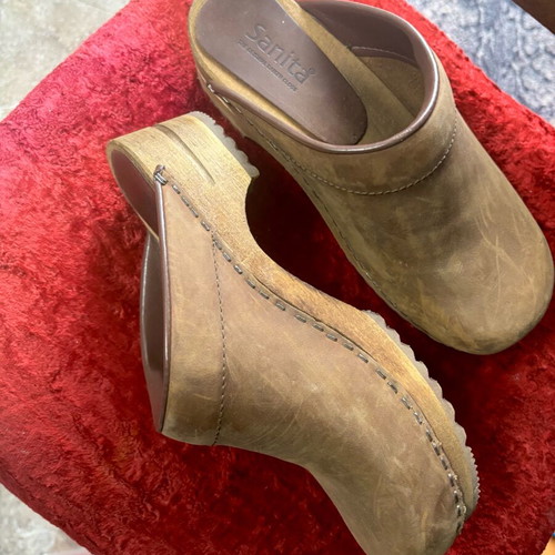 Sanita clogs brown like new, leather with wooden sole, size 37