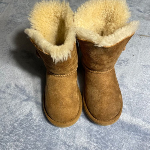 UGG kids boots new, size 26