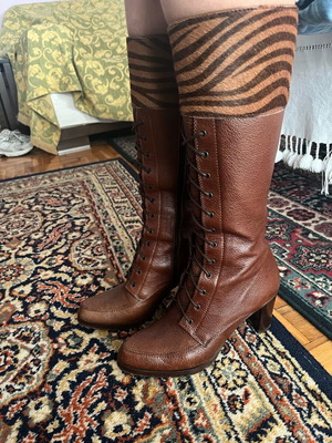 Leather women's boots brown like new, size 39