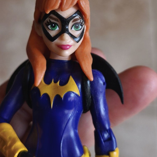 DC Comic Bat Girl action figure 2016