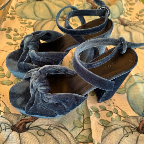 Velvet sandals like new, high heels, size 39, blue