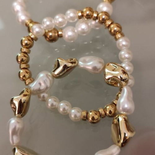 Pearl bracelets new, pack of 3 gold and white elastic