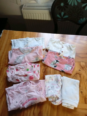 Clothing set 8 pieces for 3-month-old girl like new
