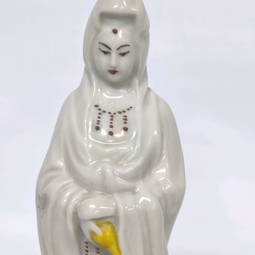 Chinese porcelain figurine new 26×08