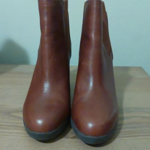 Μποτάκια Clarks καινούργια, μέγεθος 39, καφέ