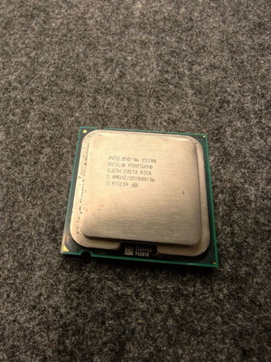 Intel Pentium E5700 dual-core processor used, 3.00 GHz, Socket LGA775