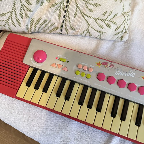 Barbie Keytar Piano Keyboard Vintage 2002