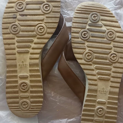 Gucci leather sandals like new, size 40, brown, wide fit