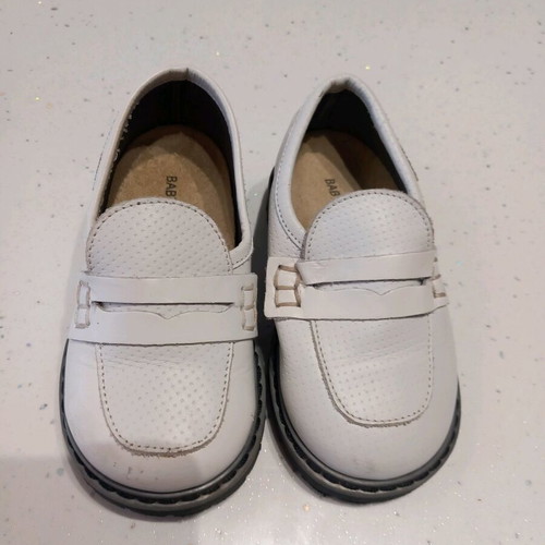 Babywalker moccasins white used, size 20 n