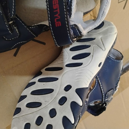 Children's sandals used, size 29, blue
