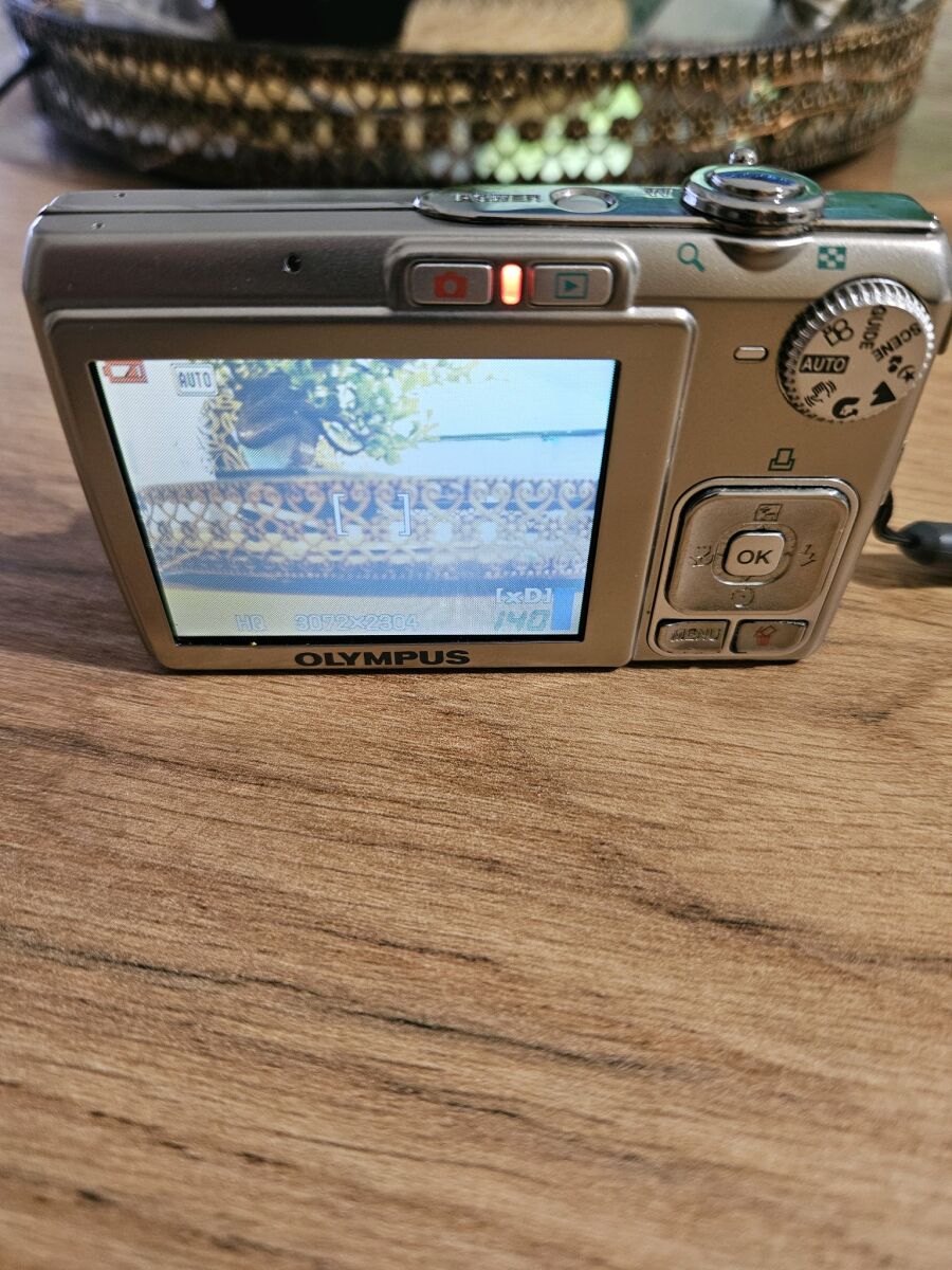 Olympus FE 230 digital camera like new - € 85,00 - Vendora.cy