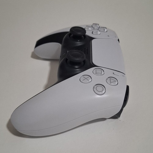 PS5 controller TMR used, analog sticks replaced no drift