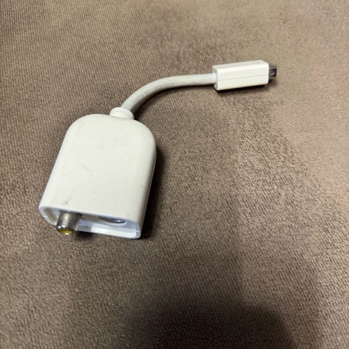 Apple MacBook Air Micro-DVI to Video Adapter MB202G/A used