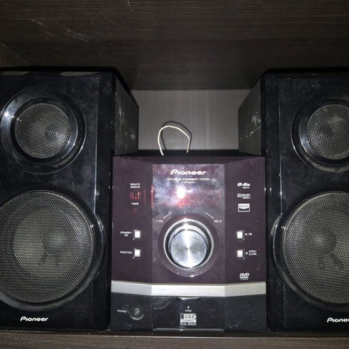Pioneer stereo 2.0 X-MF3DVD-1 like new