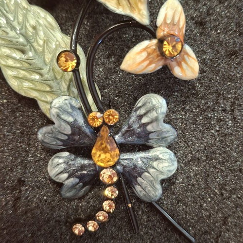 Vintage 90s flower brooch used