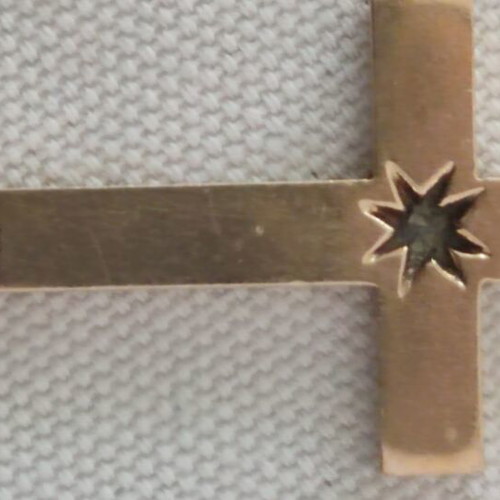 Gold cross 18k like new