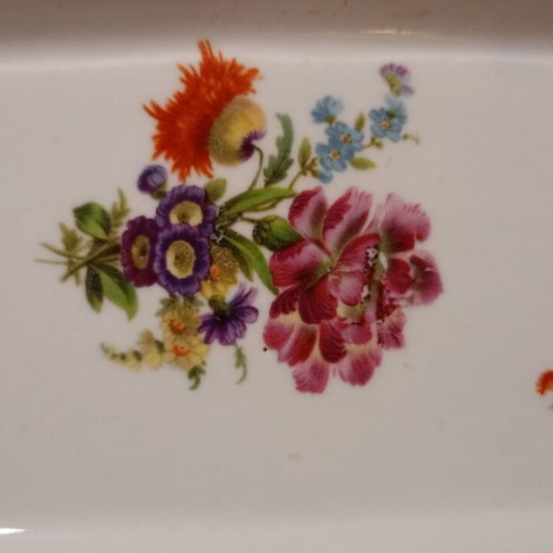 Porcelain tray used with flowers and golden accents