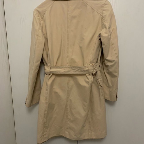 Trench coat size S like new with lining, pink details and belt