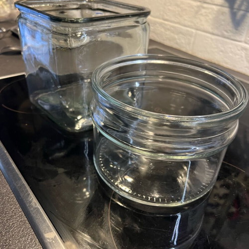 Glass vases like new, set of two