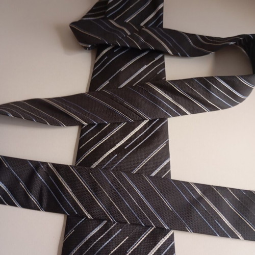 Lanvin silk tie like new, blue black