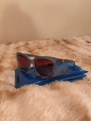 Guess sunglasses new turquoise and gold