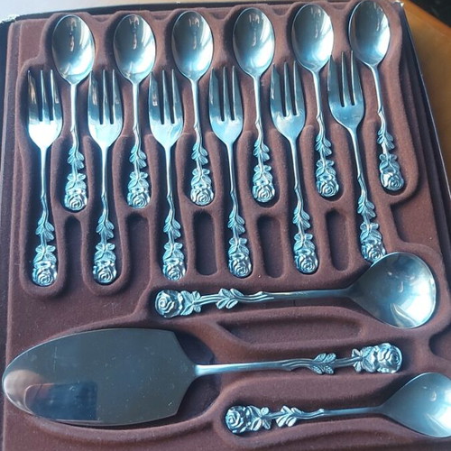Cake Pasta Set New in Box