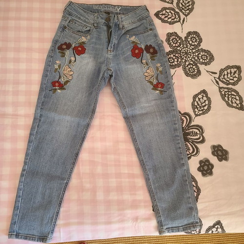Jeans pants American Eagle like new, with mum fit design