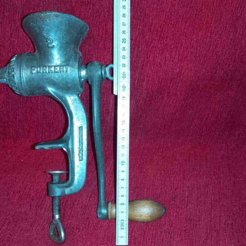 Vintage meat grinder used, collectible and rare, functional 1930-1945