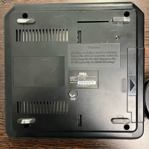 Sega Mega Drive II 16-BIT console like new complete set
