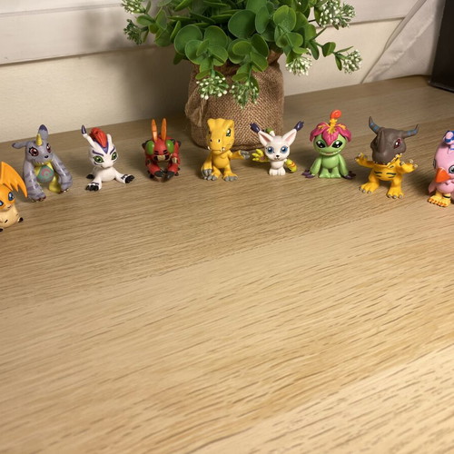 Digimon figures like new, set of 9