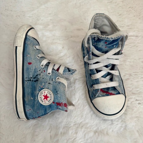 Converse All Star kids athletic shoes size 25 like new, blue and red