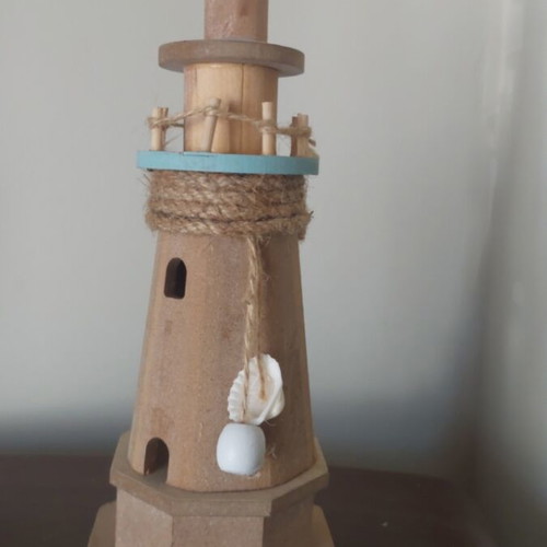 Lighthouse used for crafts