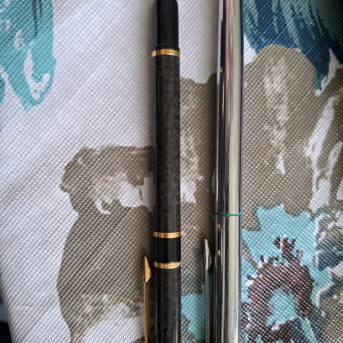 Waterman pens set of 2 used with 5 replacement tanks made in France