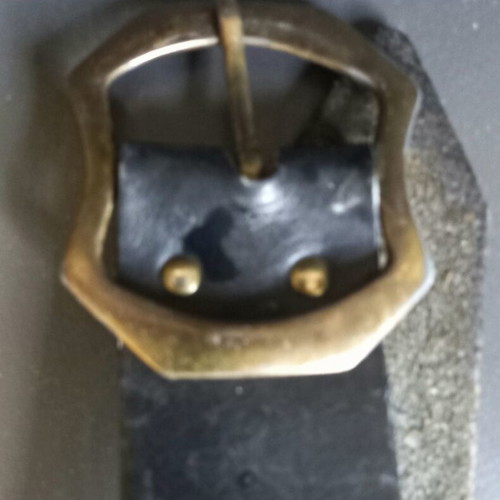 Vintage 90s leather belt with brass buckle like new, black and gold