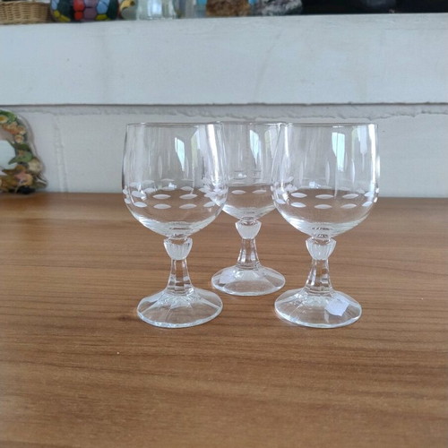 Set of 3 crystal stemmed glasses like new
