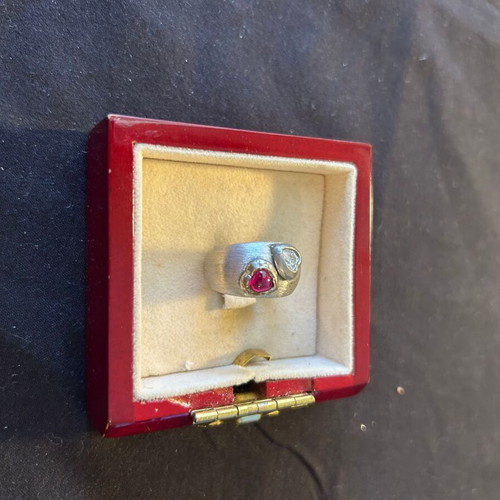 Silver 925 ring with white and red heart stone like new