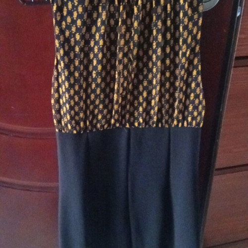 Dress knee-length with side neck tie size S/M like new, black