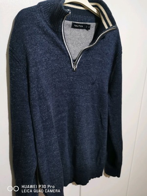 Nautica wool sweater size medium like new, blue