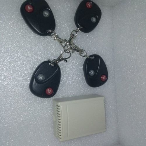 Wireless Remote Control Receiver 433MHz 12V with 4 Remotes like new