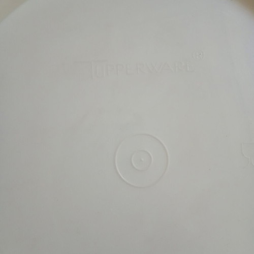 Tupperware cake tray with decorative cake gift used