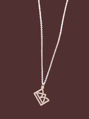 Prigipo silver pendant with crown like new